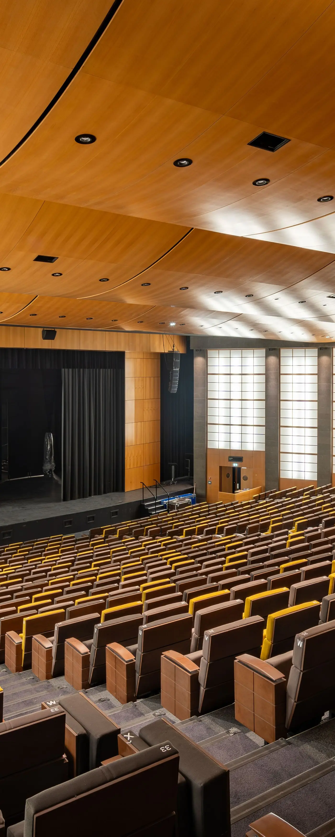 CNIT Forest, Aux portes de Paris