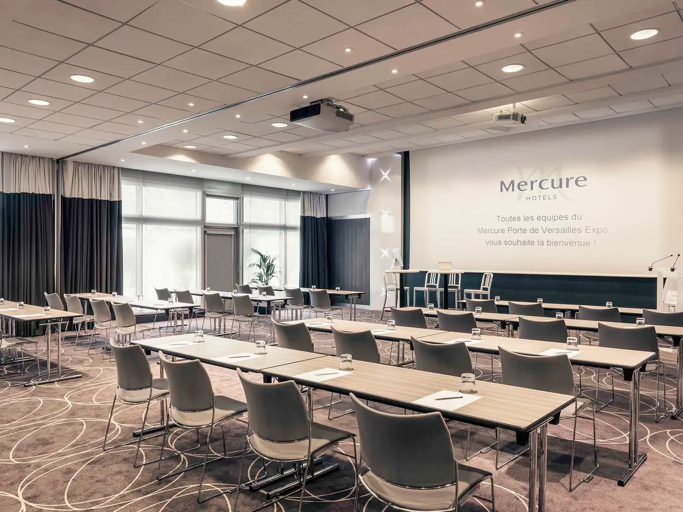 Mercure Paris Porte de Versailles Expo, Aux portes de Paris