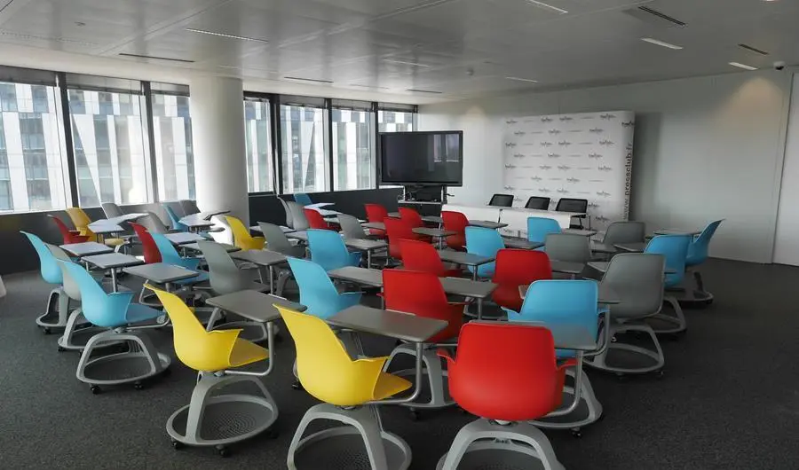 Press Club de France, Aux portes de Paris