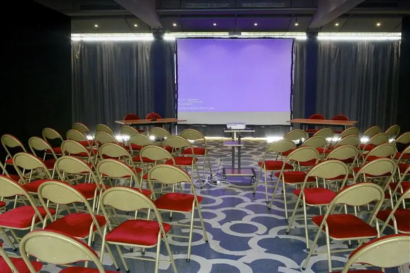 Stade Charléty, salle de réception, Paris 13e, jusqu'à 180 personnes — photo 2
