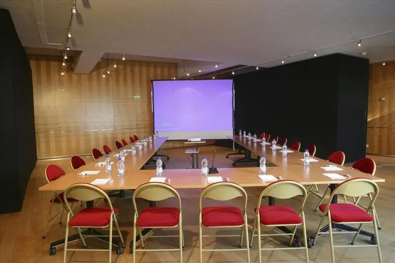 Stade Charléty, salle de réception, Paris 13e, jusqu'à 180 personnes — photo 4